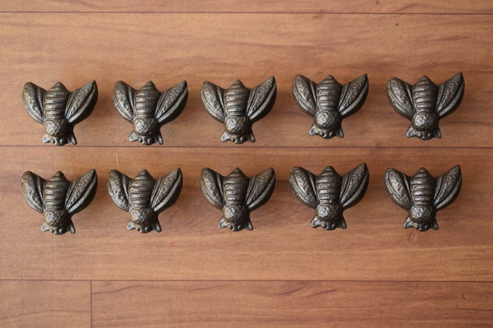 Iron door knobs cast cabinet bee drawer handles pull rustic hardwar 10 pcs