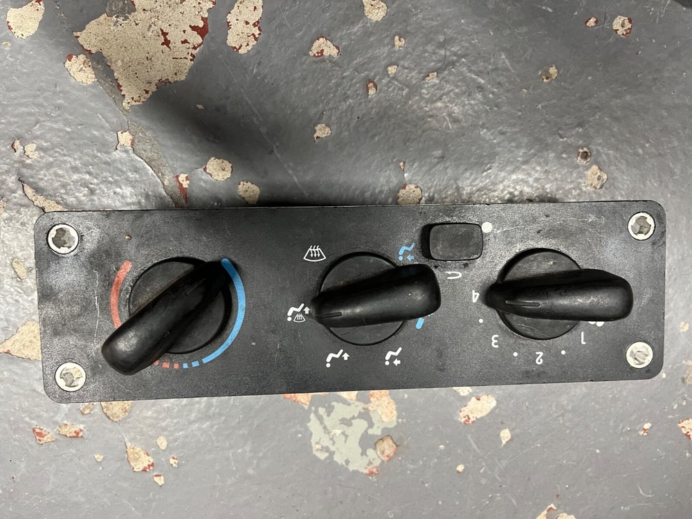 freightliner m2 hvac controller