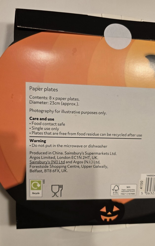 Sainsbury's Paper Plates Halloween Design 8 Pack Tableware Spader stars bat web