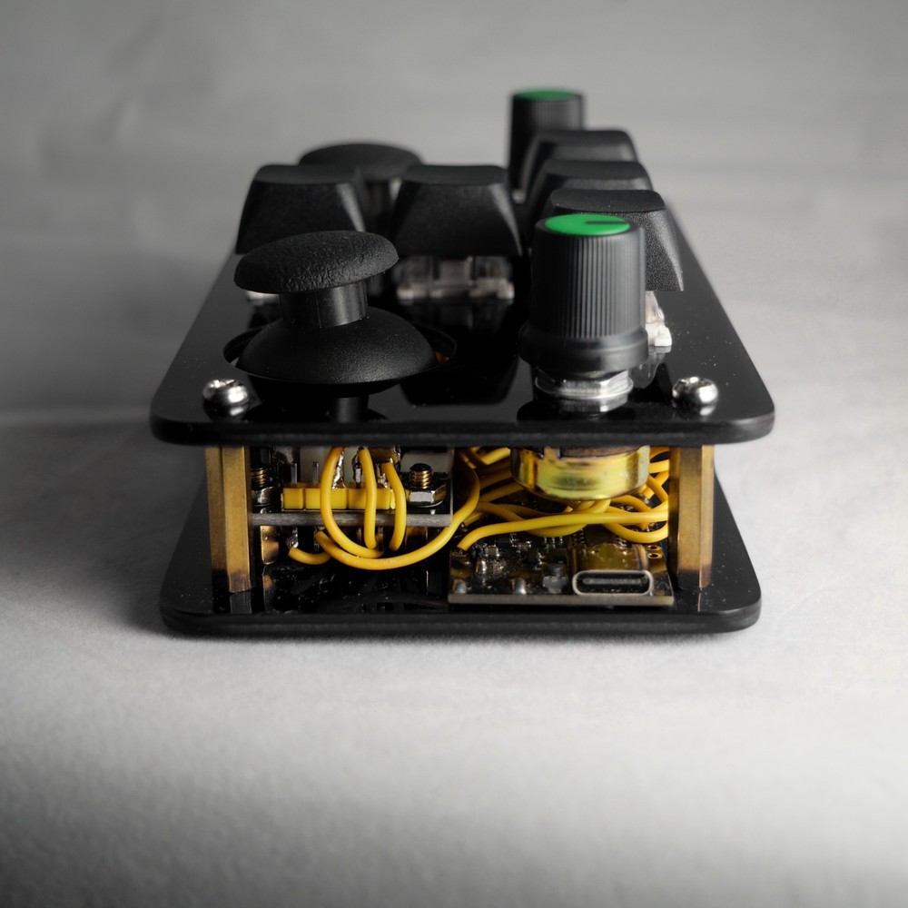 madMidi Acrylic Wireless Midi Controller