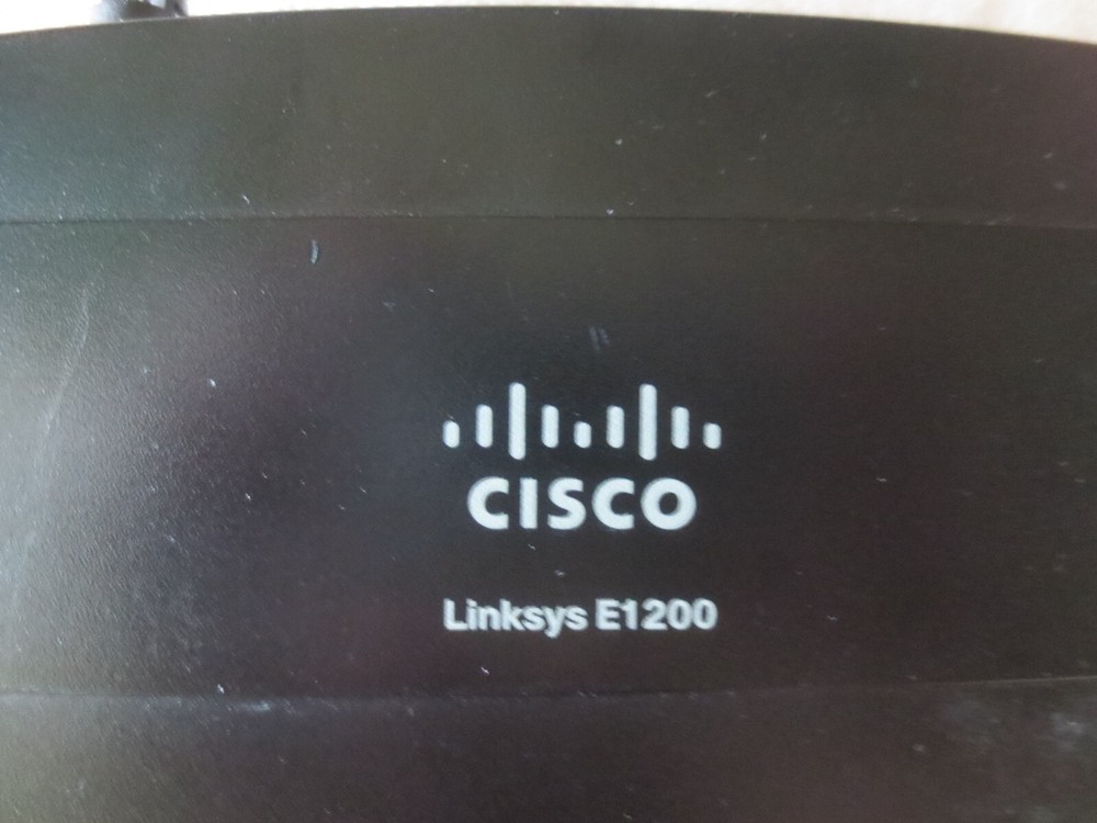 CISCO LINKSYS E1200 ROUTER