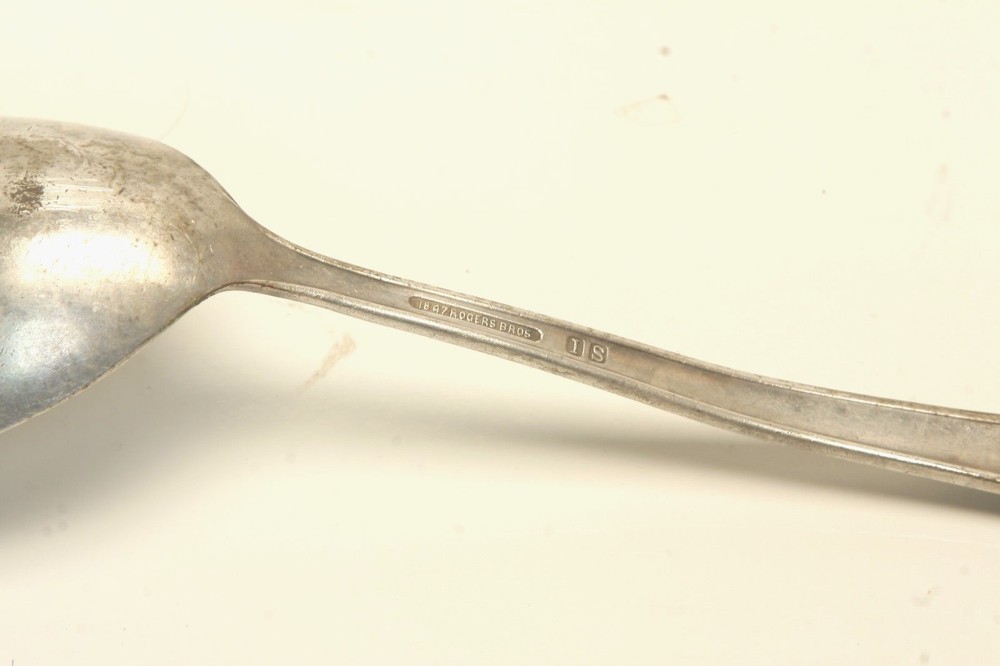 1847 Rogers Bros IS Silver Spoon AA1B