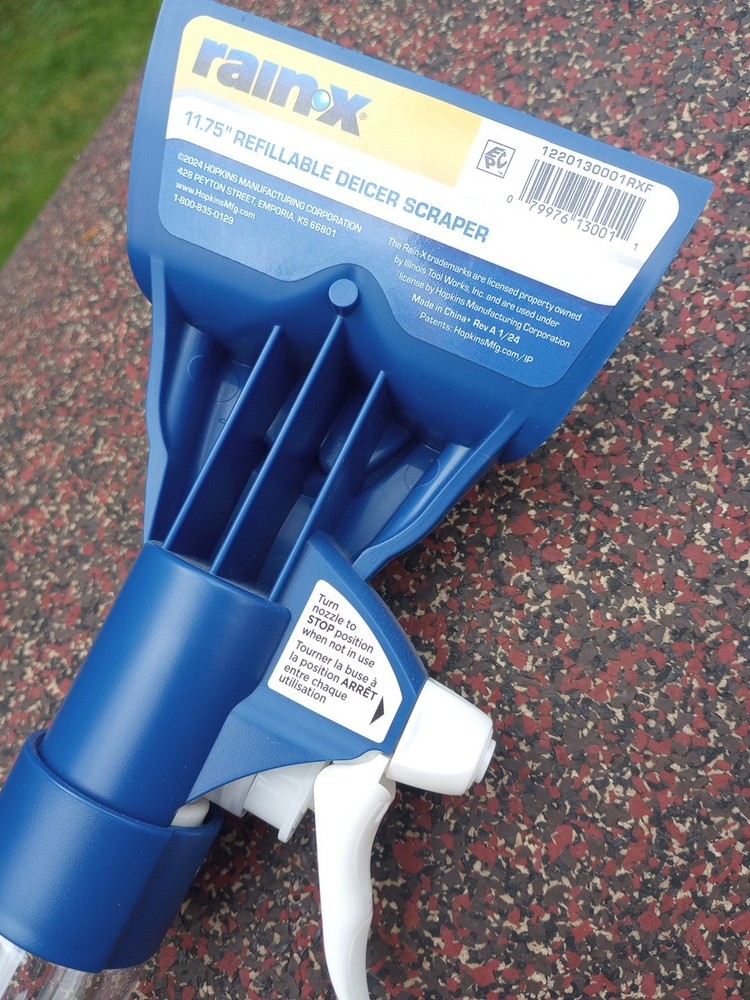 New RainX Refillable Scraper