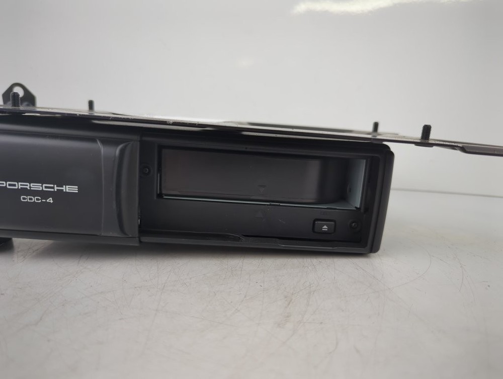 Porsche Cayenne 2002-2007 CD Changer Unit 7L5035111C