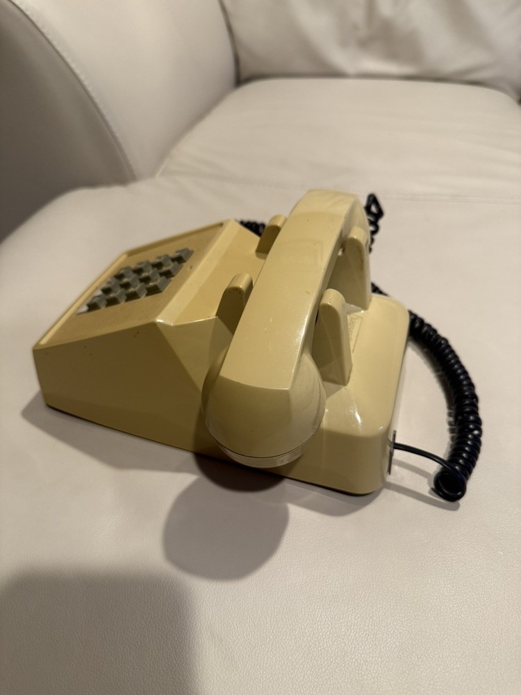 Vintage Bell System Push Button Dial Phone Model 2500 DM works