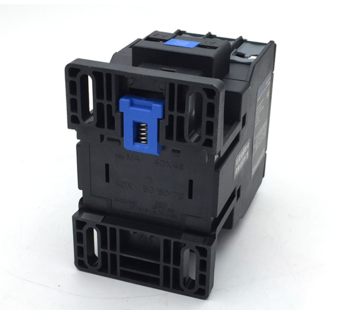 1PC NEW CHNT NXC-65A 220V