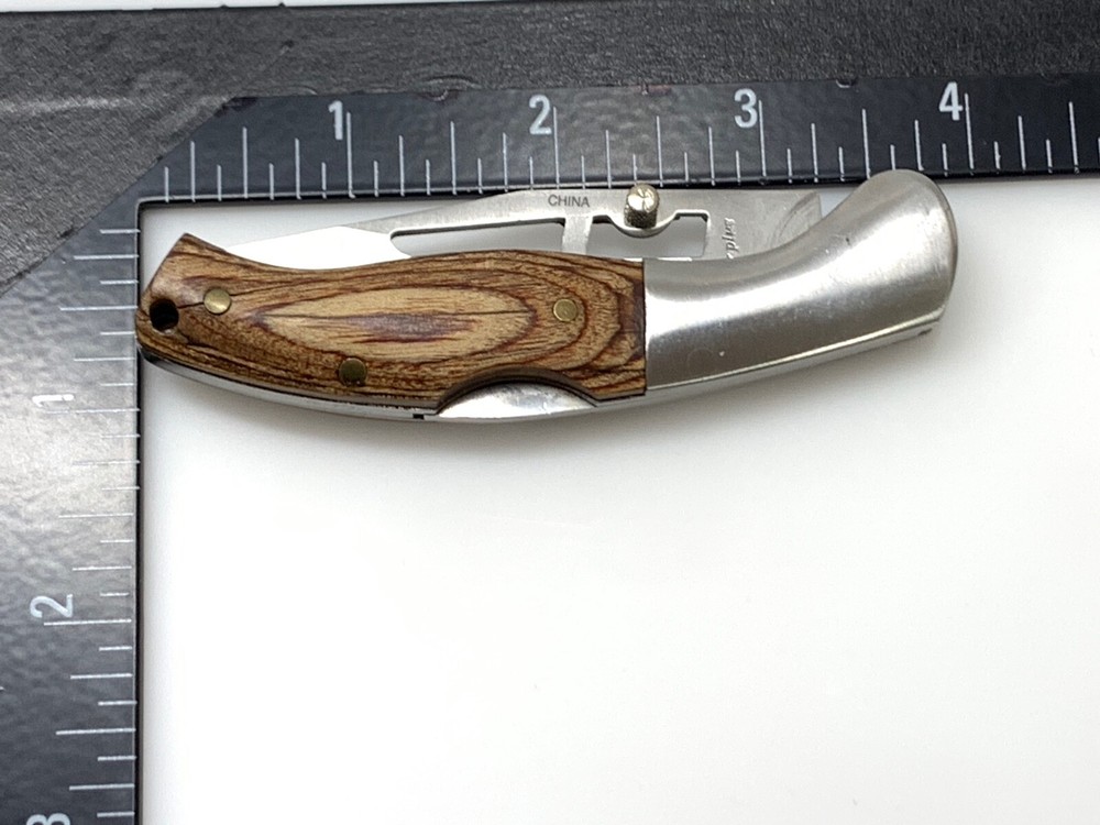 Fighter Plus Pocket Knife Light Brown Wood Grain Handle Single Blade SMALL CRACK