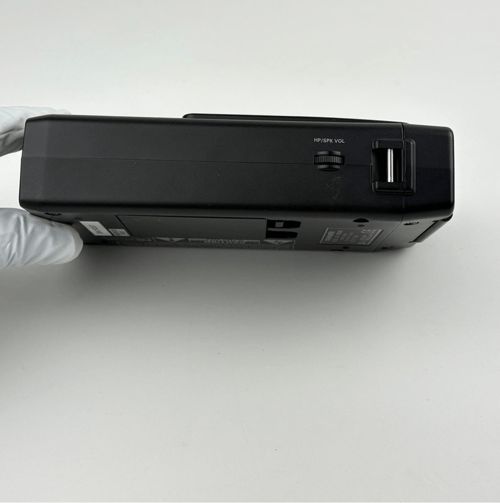 Marantz Professional PMD660 Handheld Solid State Recorder w/ 4 GB Flash Card