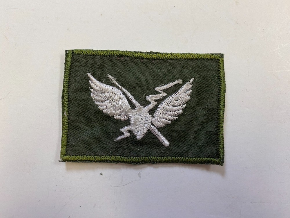 F0057 Vietnam US Army Air Assault Patch  IR45E