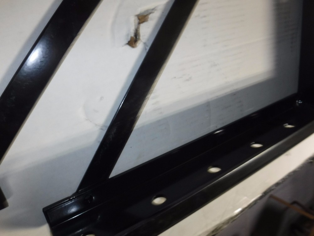 3ULW1 Toolbox Bracket, 18"x18" , PR (P)