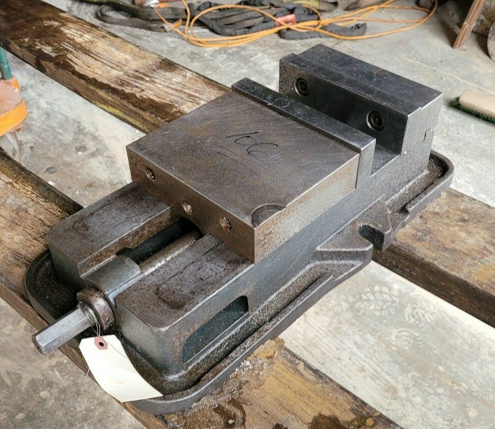 8" Kurt #D80 Angle Lock Precision Milling Vise w/Jaws (No Handle)
