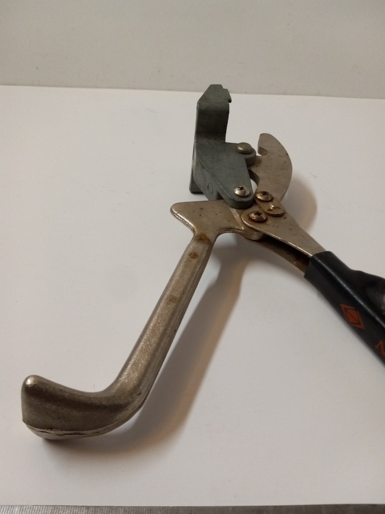 Crain Cutter Co No 440