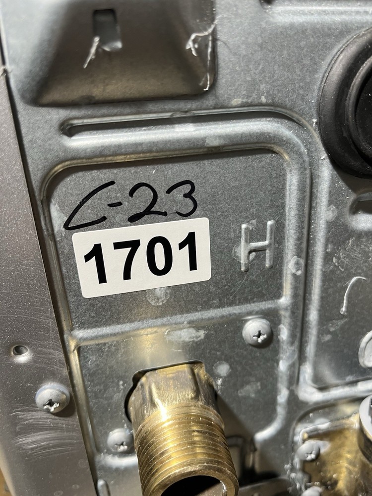 Rinnai RE140iN Indoor Tankless Water Heater 140k BTU Natural Gas (C-23 #1701)