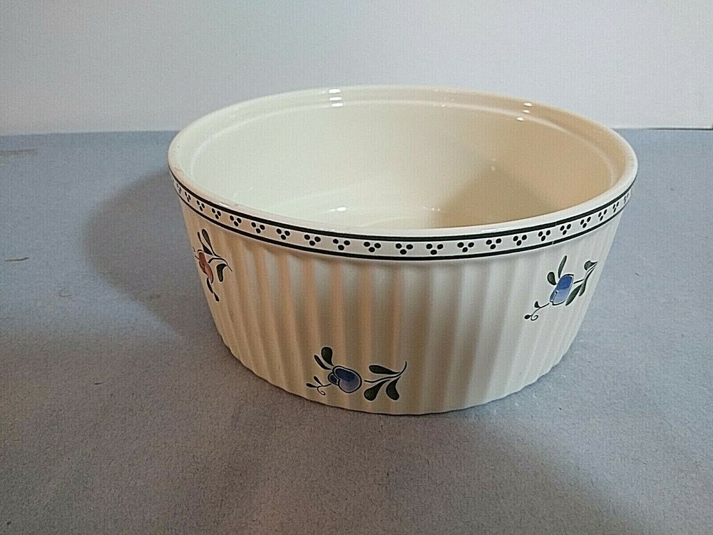 Asta 1982 floral pattern souffle dish