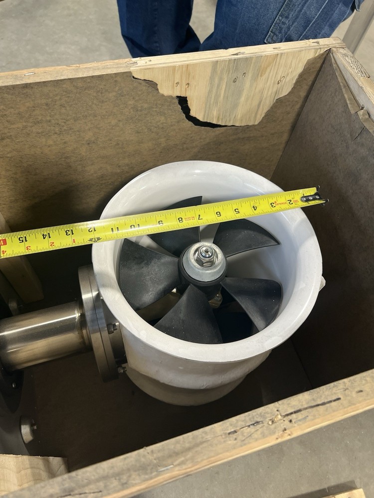 Lewmar Vertical Retracting Bow Thruster