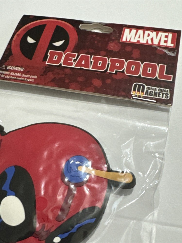 Marvel Mega Magnets: Deadpool Magnet Version 2