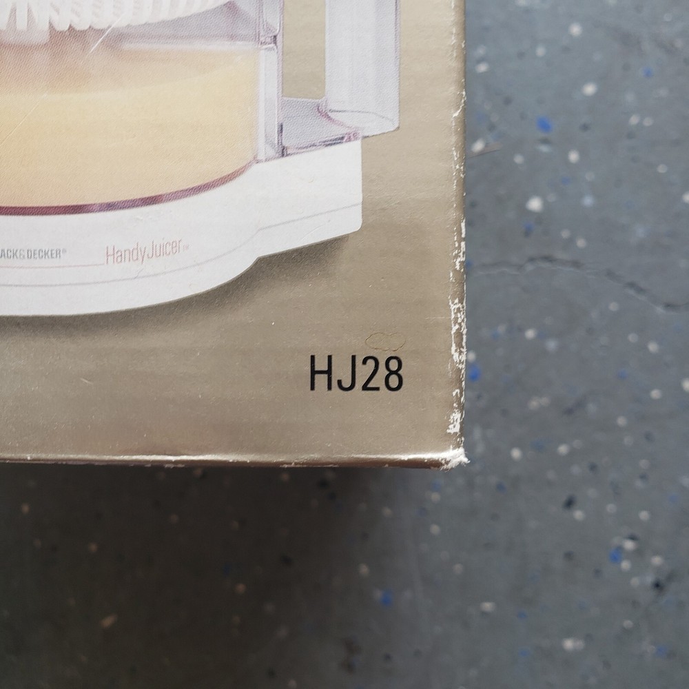 Black & Decker Model HJ28 Handy Juicer, Open Box
