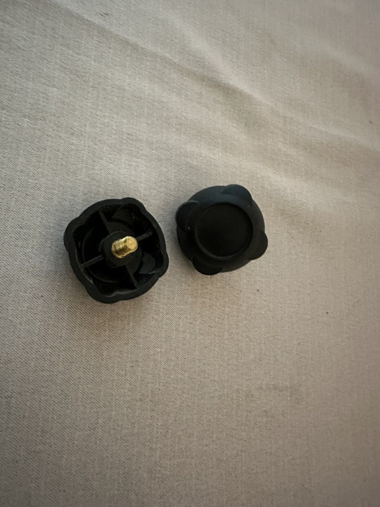 Raymarine A60 A65 Screw Knobs For Mount Bracket