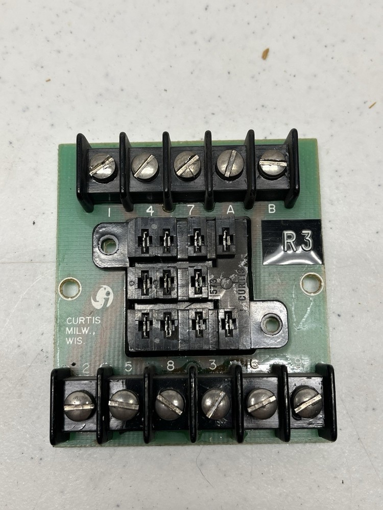 Curtis Relay Base 11 Socket