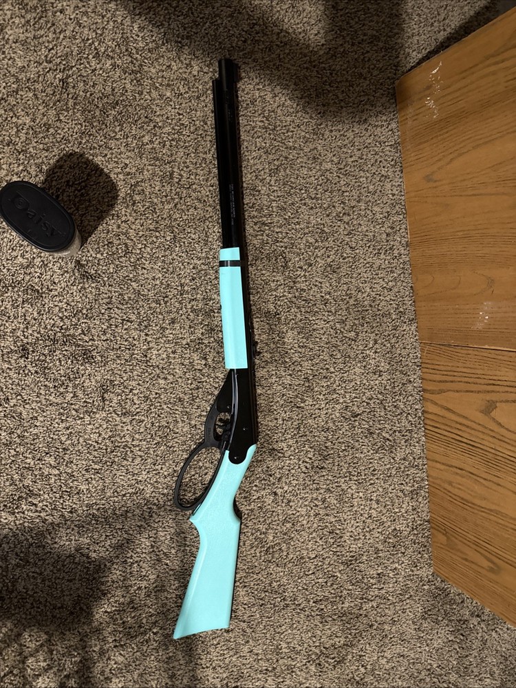 Daisy Pellet Rifle With BB’s Included