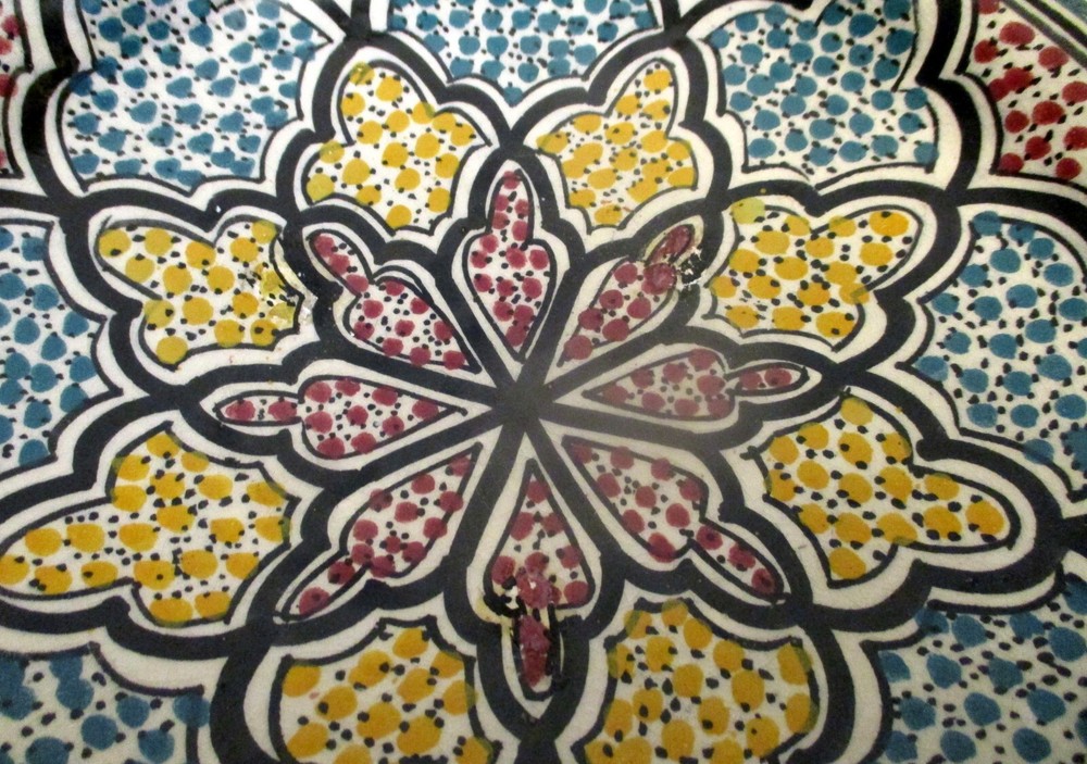 Vtg MOROCCO ART PLATE Ceramic Pottery Hand Painted