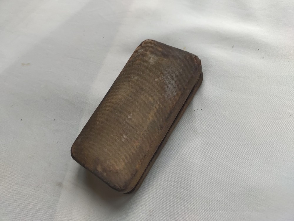 Nice Khaki World War I Razor Set