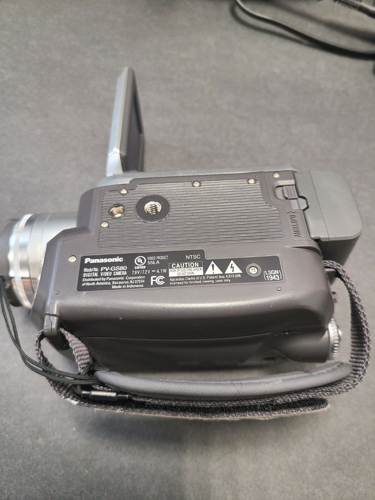 PANASONIC OPTICAL IMAGE STABILIZER 32X OPTICAL ZOOM VIDEO CAMERA WITH CHARGER