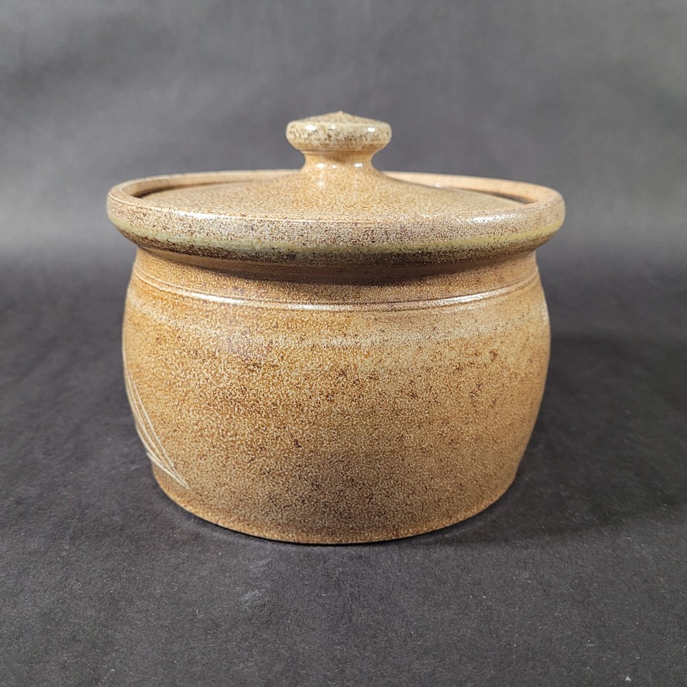 Red Wing Pottery Stoneware Covered Jar with lid Wheat Pattern 2005