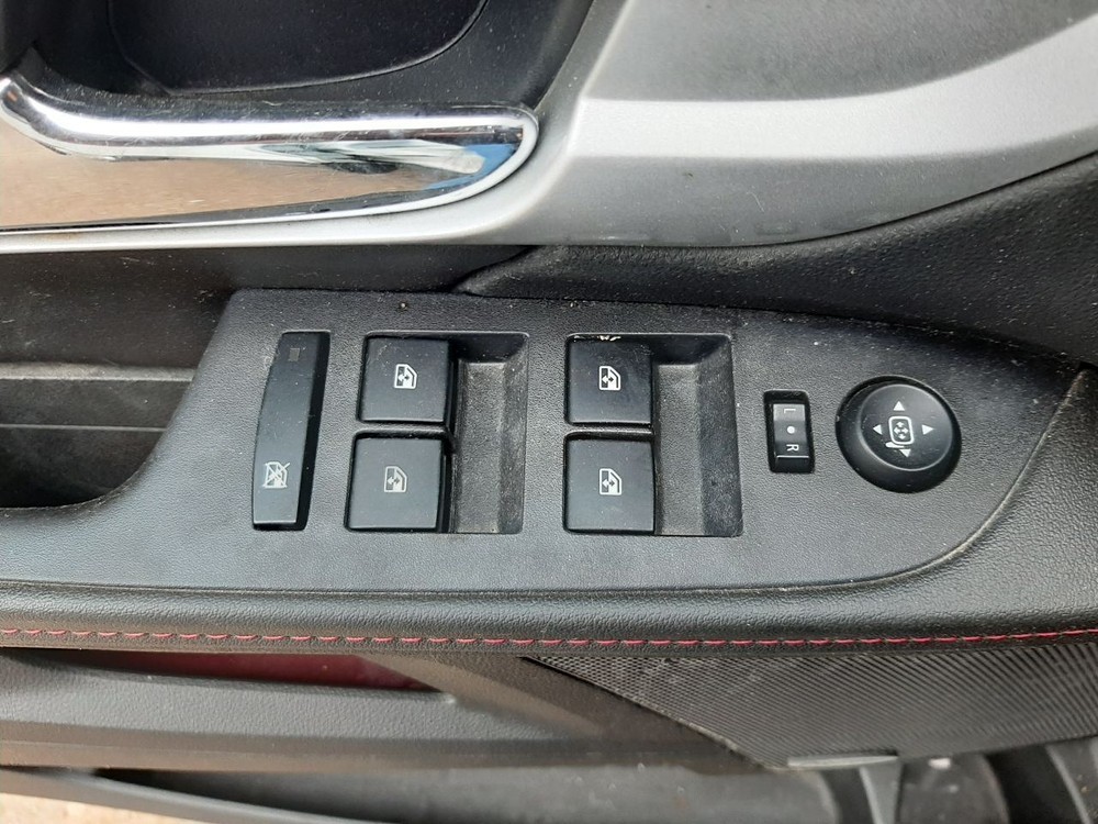 TERRAIN 2011 Headrest 1031696