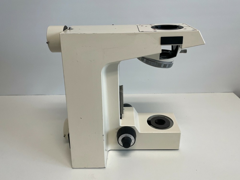 Zeiss AxioPlan Base with Turrett Objective Holder