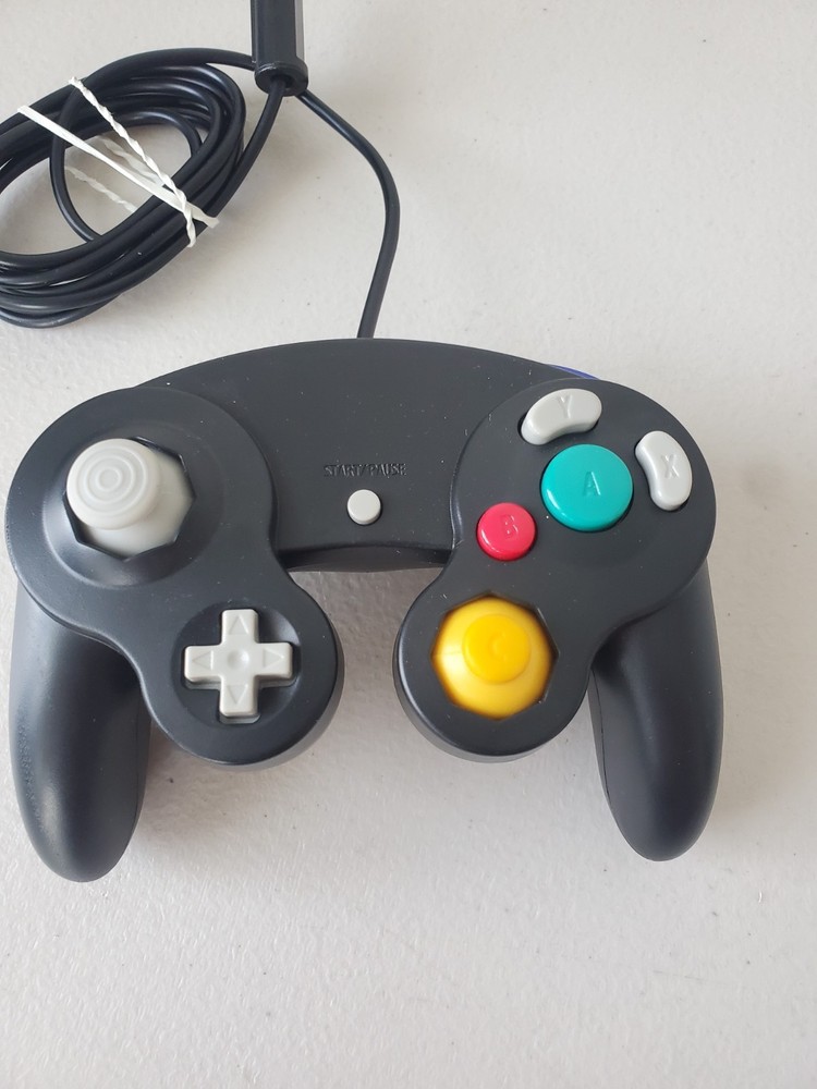 Black Generic Game Controller Pad for Nintendo Gamecube GC Wii NEW