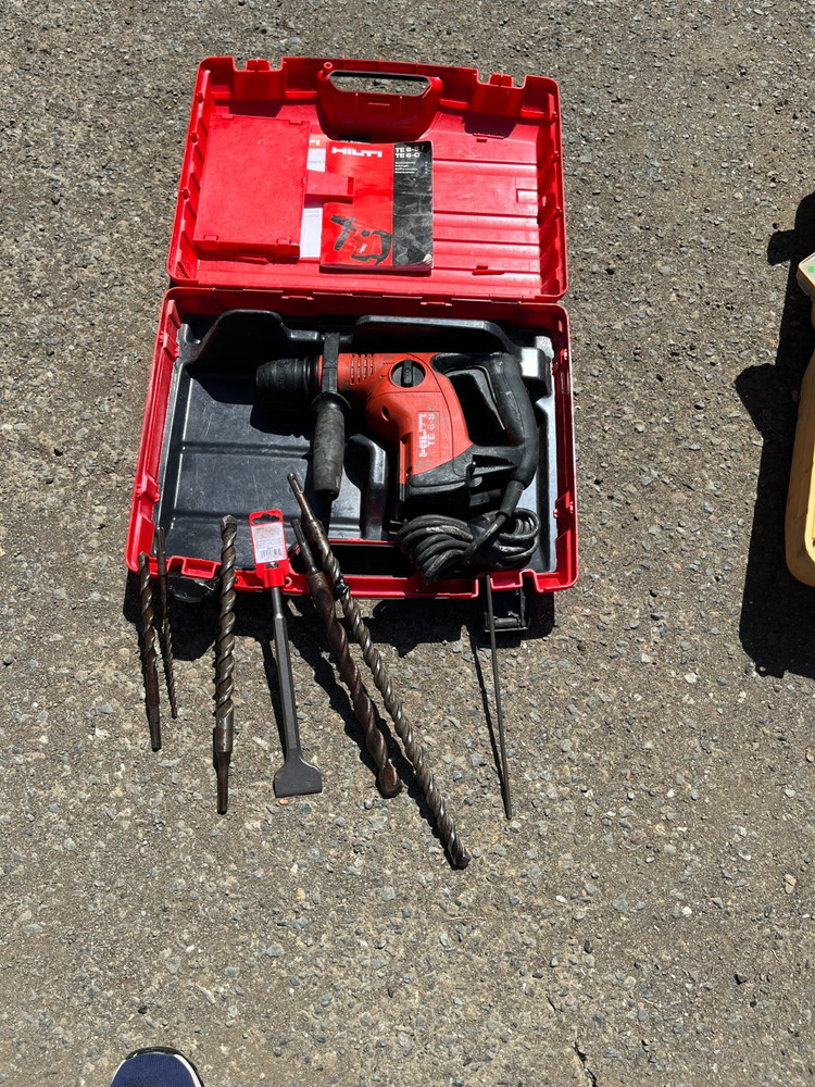 Hilti Hammer Drill TE 6 S with 6 bits