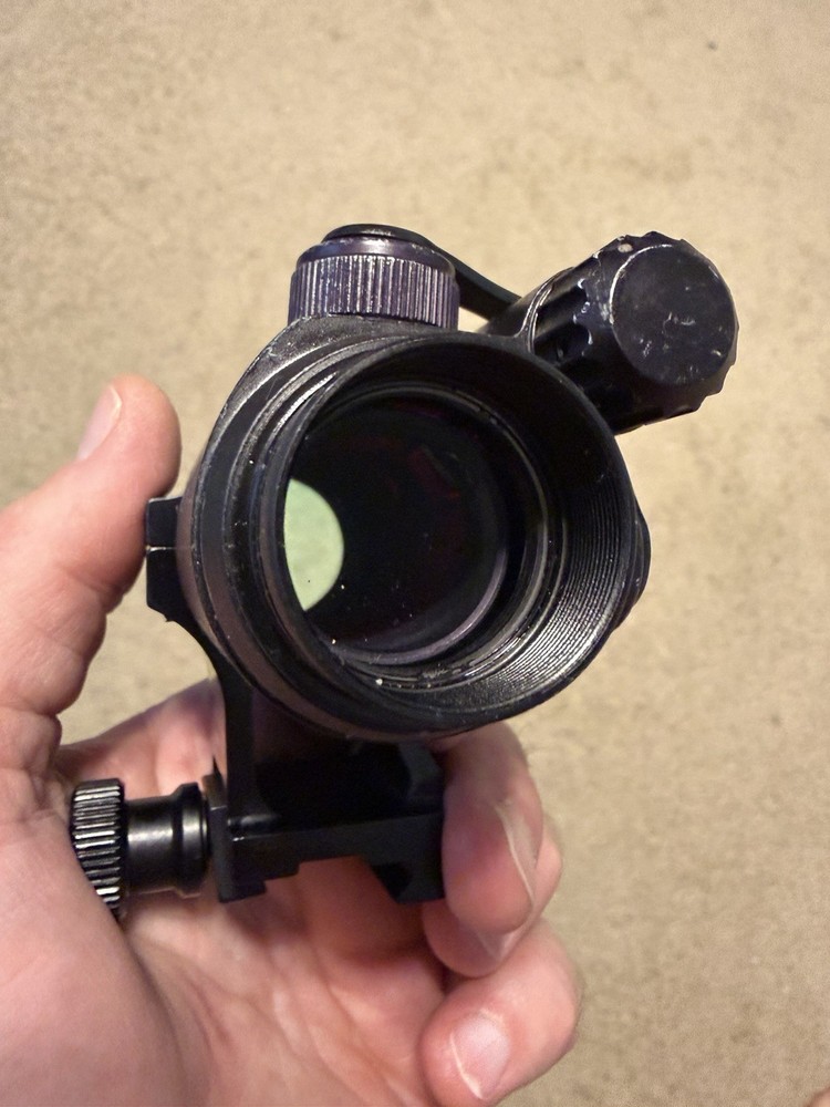 Aimpoint Comp M2 Red Dot with Wilcox Mount