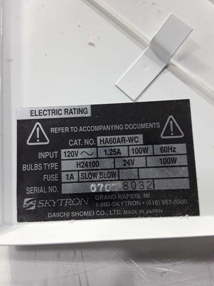 Skytron Mini Argos Surgical Light