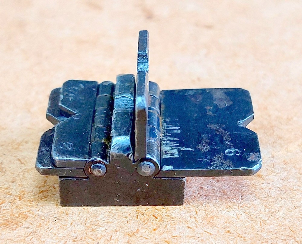 Vintage 4 leaf rifle sight