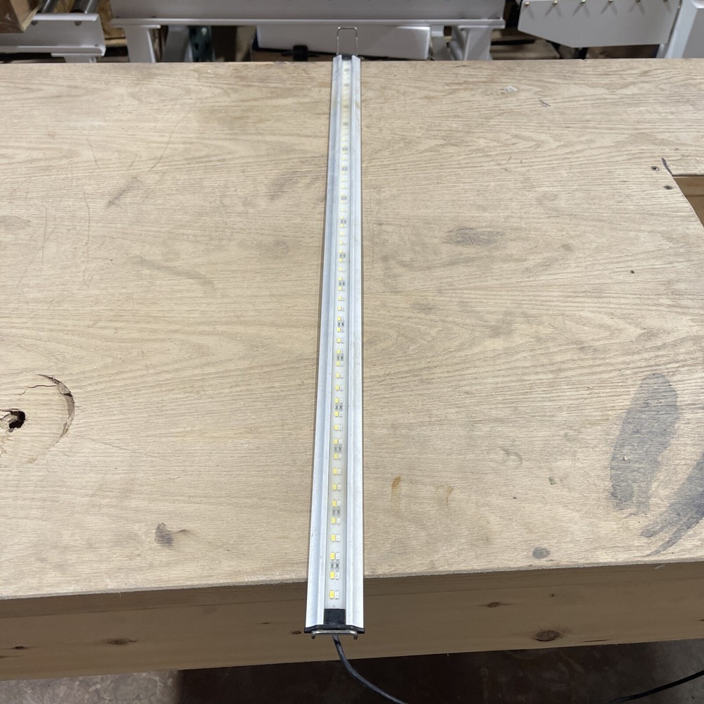 Zetlight Marine Space 3’ Led Striplight - Red & White