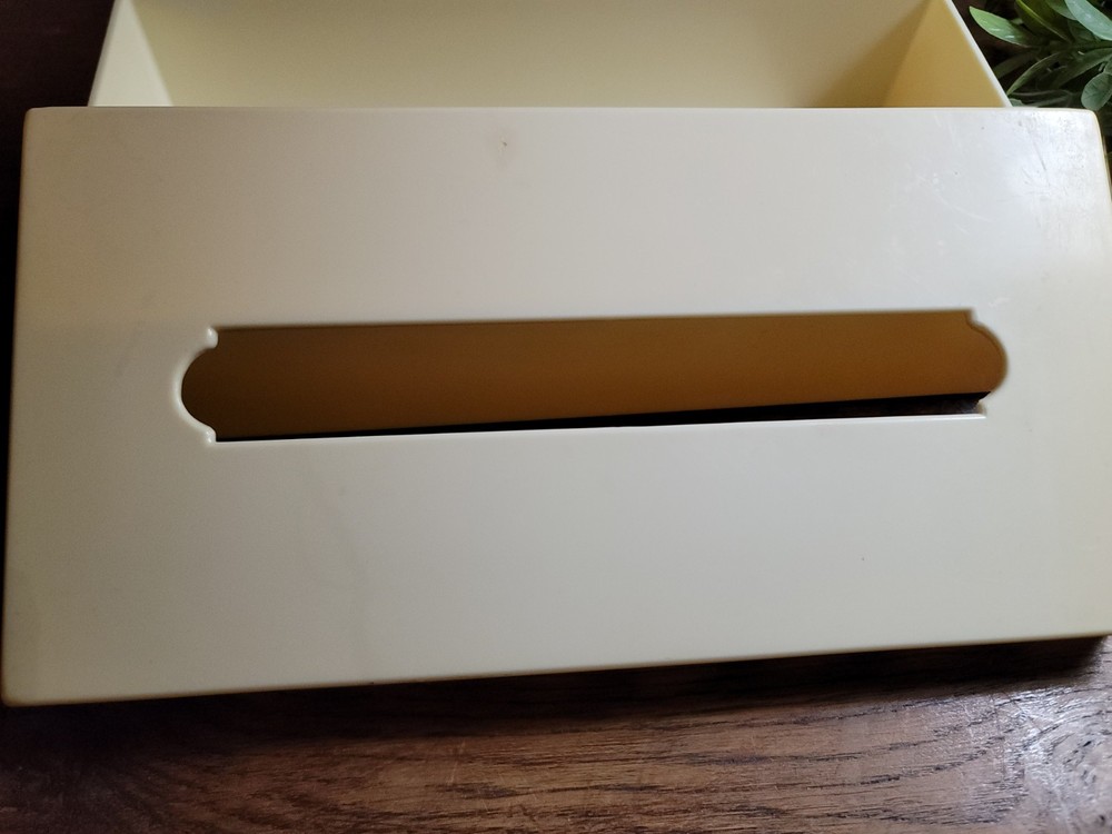 Retro 60's Amesware Tissue Box Holder w/Lid Solid Yellow Plastic, Vintage
