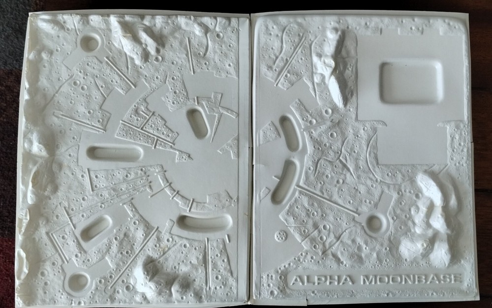 Lunar Models Jupiter II 8" Diameter W/Alpha Moonbase. Read Description