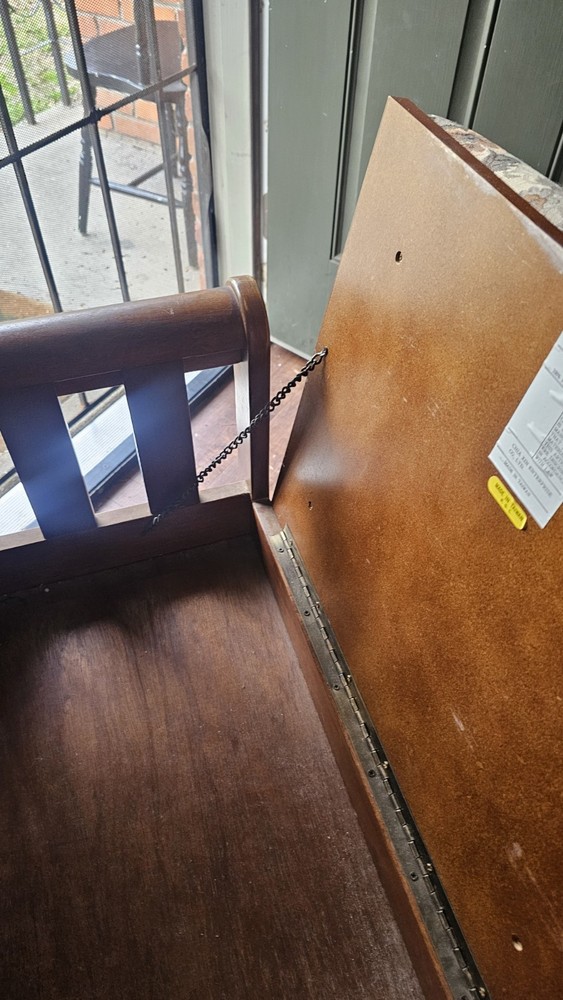 vintage gossip bench