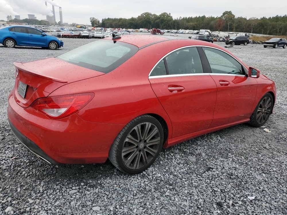 CLA250 2017 Glove Box 4934947