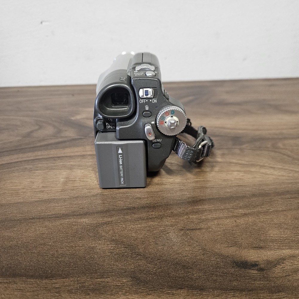 Panasonic VDR-D150EB Camcorder Silver Working