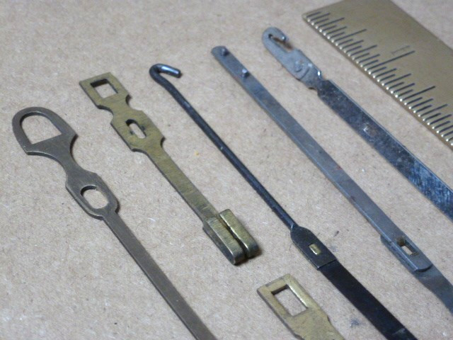 6 GOOD OLD BRACKET-MANTLE-WALL CLOCK PENDULUM LEADERS (B)