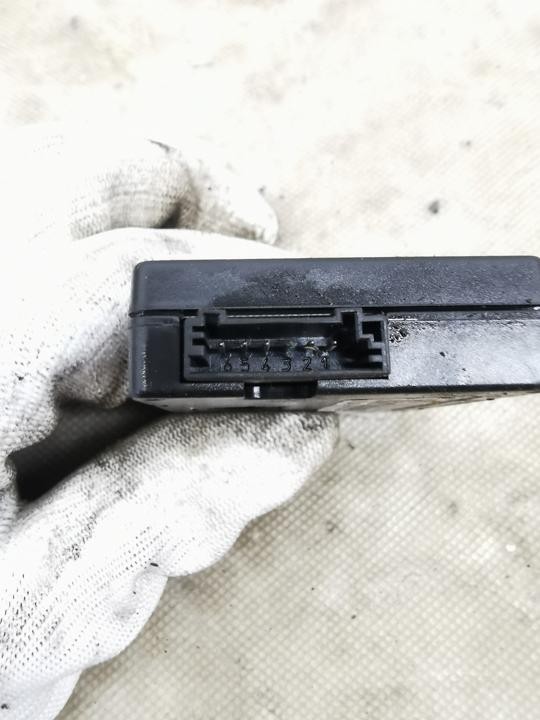 Antenna amplifier BMW X3 2011 9202996