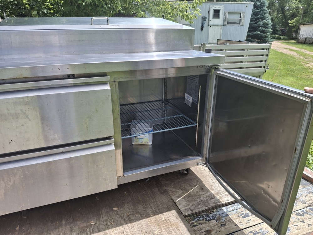 Avantco Pizza Prep Station