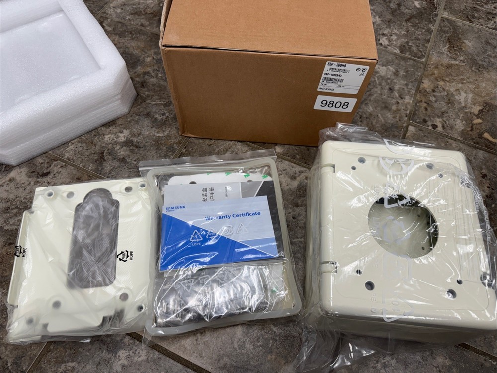 Hanwha Techwin SBP-300NB Camera Installation Back Box White Bracket Mount Kit