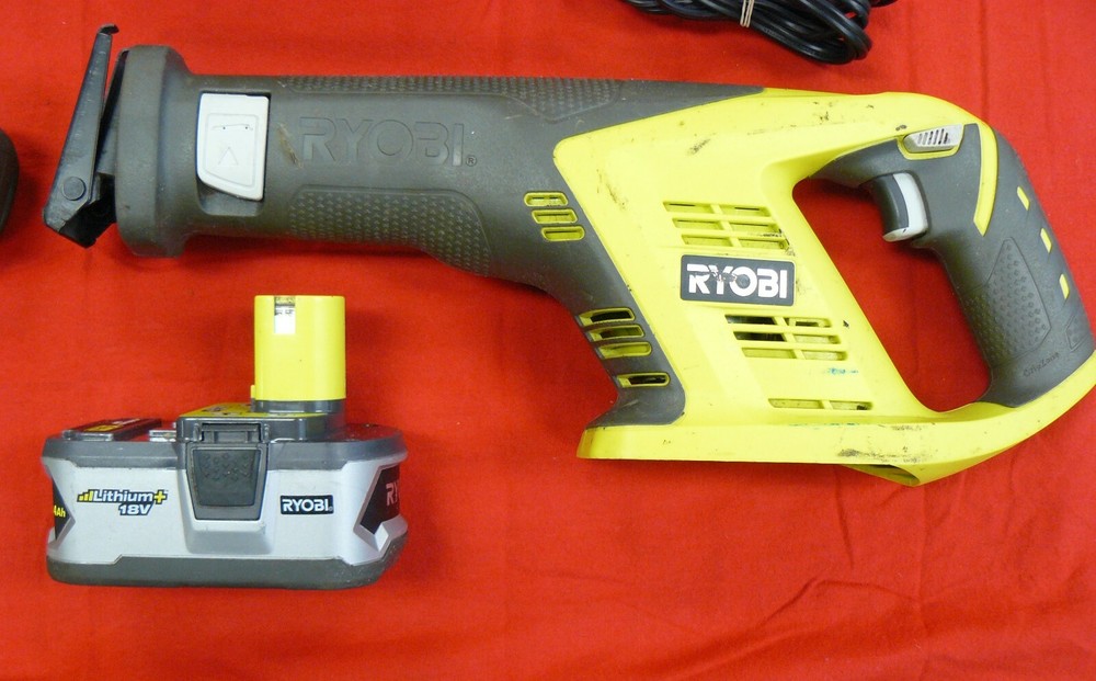 RYOBI DRILL 6 PIECE SET