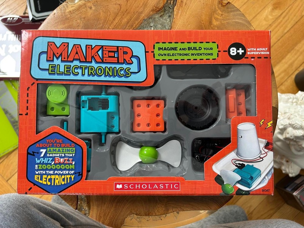 Scholastic STEAM Maker Electronics Activity Kit, Grades 2 to