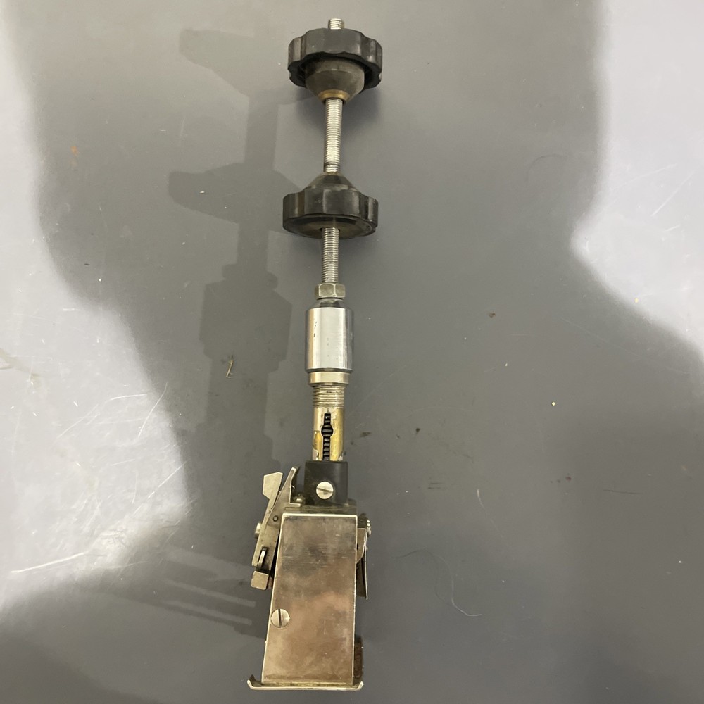 Numbering Head. model Number A 2712R