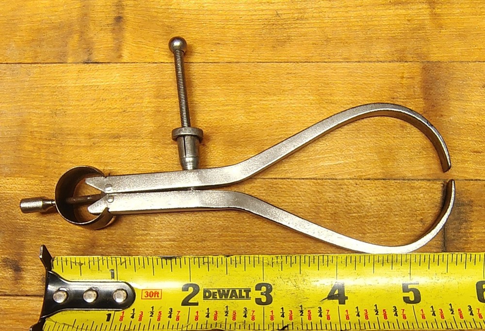 🗽VINTAGE 4-1/2" OD CALIPER WITH QUICK NUT