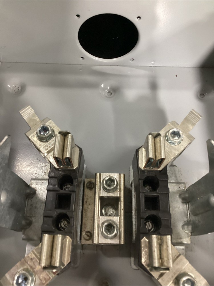 Talon UAT417-OPQG Meter Socket New